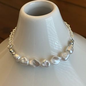 Pearl bead bracelet